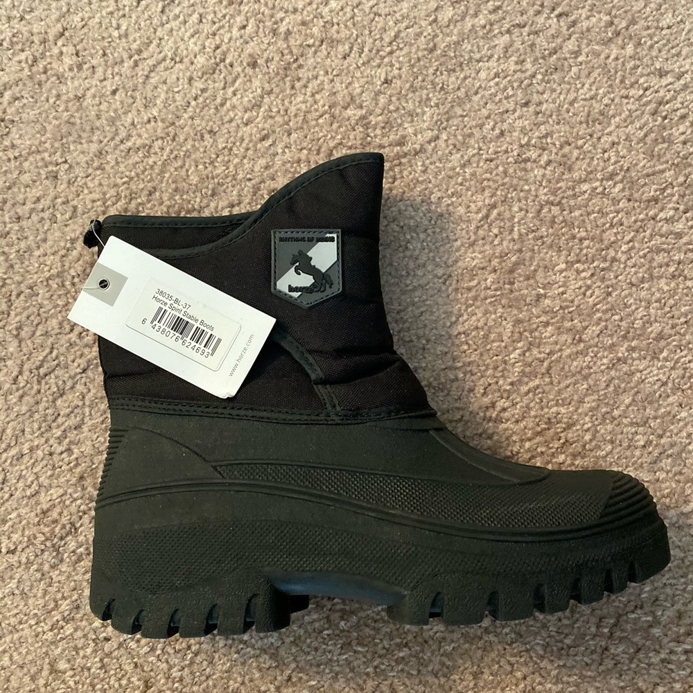 Stable boots